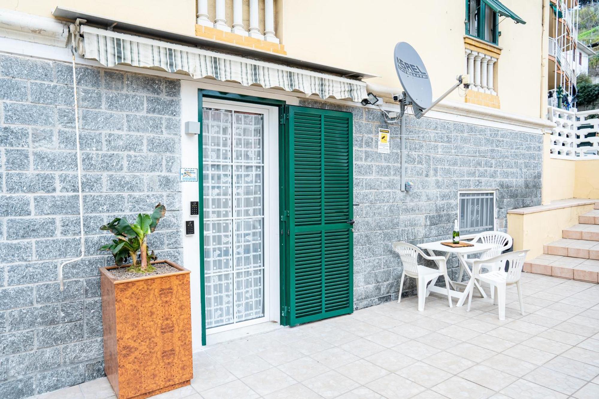 Casa Stefi Sunremo - Parcheggio Privato, 500 Mt Dalla Spiaggia Sanremo Exterior photo